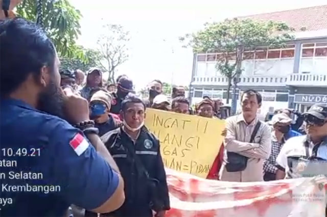 Diduga Terjadi Persekusi Terhadap Jurnalis Saat Bertugas, KJJT Gelar Demo di Polrestabes Surabaya