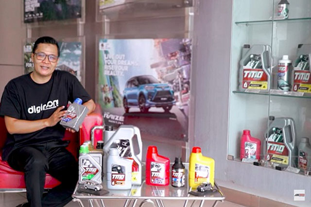 Ini Jenis-Jenis Oli Mobil Yang Perlu Kamu Tahu