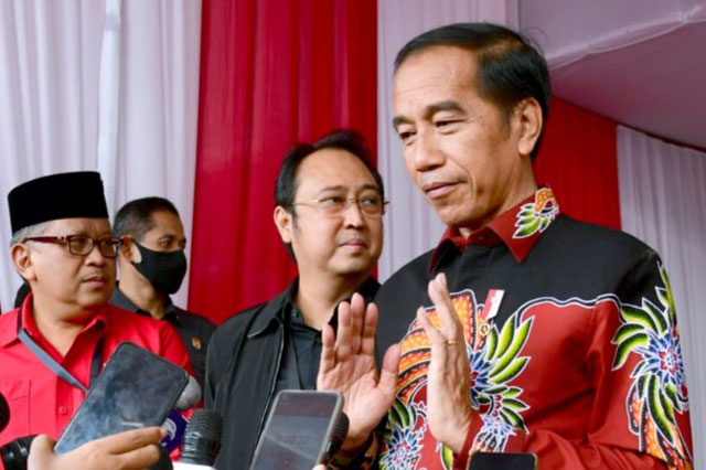 Jokowi Yakini Lukas Enembe Ditangkap KPK Berdasarkan Fakta dan Bukti