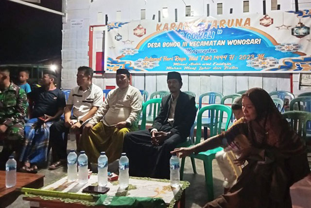 Masyarakat Bonggo Tiga Meriahkan Malam Takbiran Dengan Pawai Obor