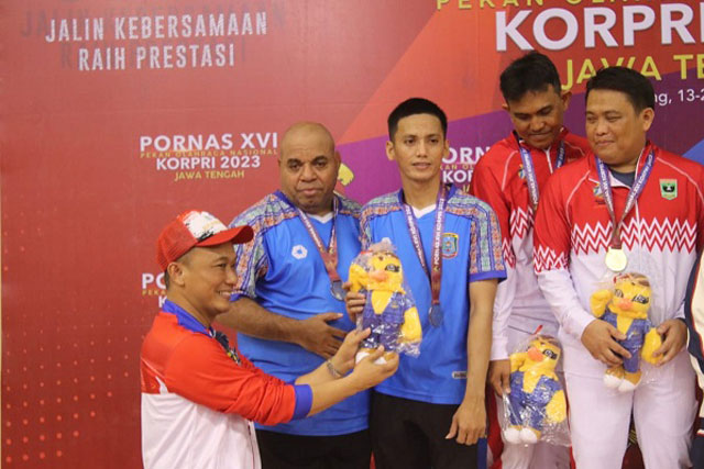 Pj Bupati Tambrauw Raih Medali Perak Pada Pornas XVI KORPRI 2023