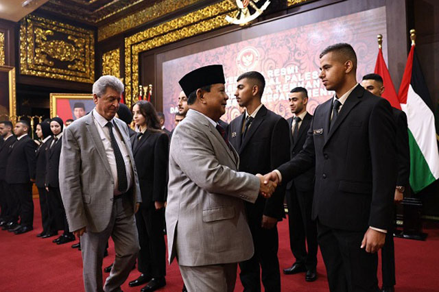 Prabowo Terima 22 Mahasiswa Palestina Penerima Beasiswa Unhan