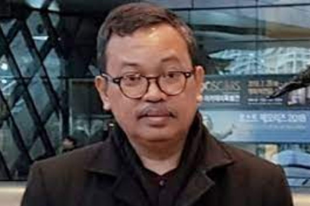 Beranda Ruang Diskusi, Dar Edi Yoga