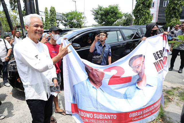 Ganjar Pranowo Ajak Pendukung Prabowo Makan