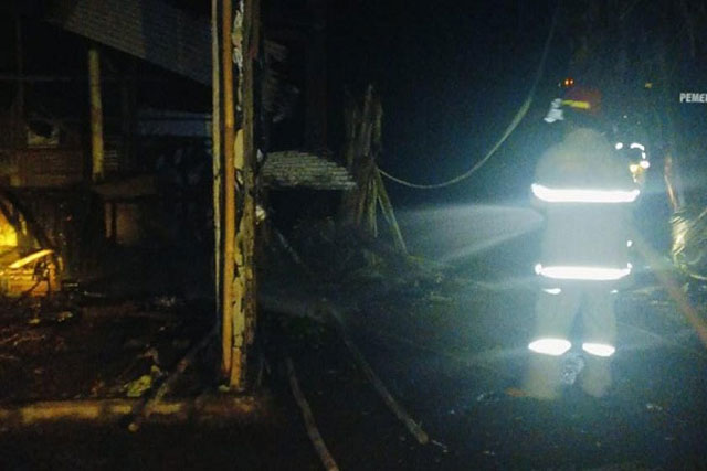 Sapi Bunting Mati Kesetrum Gegara Kandang Terbakar