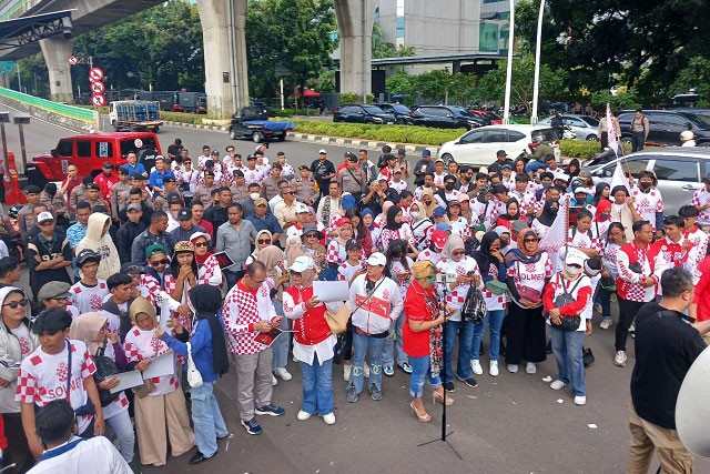 Aliansi NTT Menggugat Geruduk Mabes Polri