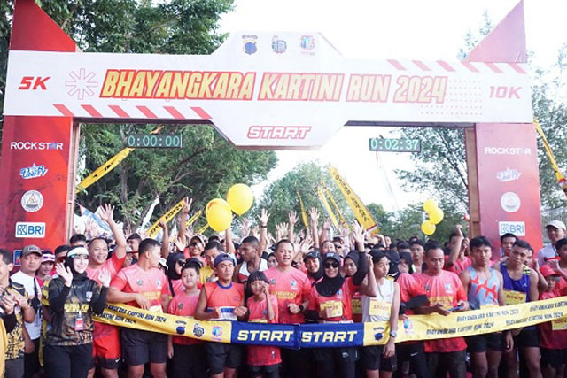 Peserta Difabel Semangat Ikuti Bhayangkara Kartini Run 2024