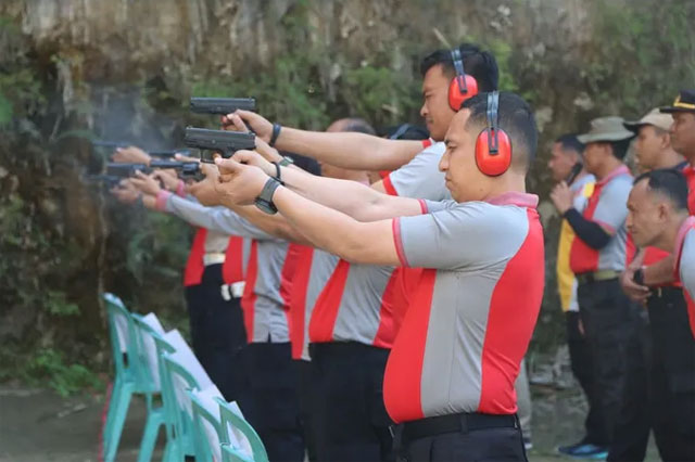 Polres Kebumen Gelar Latihan Menembak