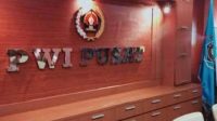 Dewan Kehormatan Berhentikan Hendry Ch Bangun Dari Anggota PWI
