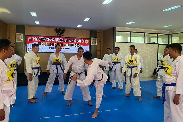 Polres Jepara Gelar Latihan Beladiri Polri