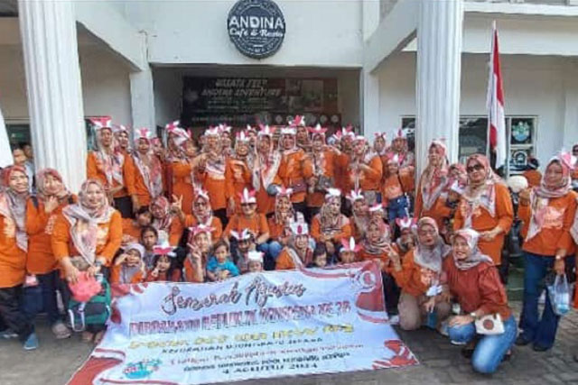 Kelompok PKK RT 08 Desa Ujungbatu Gelar Lomba di Cafe Andina