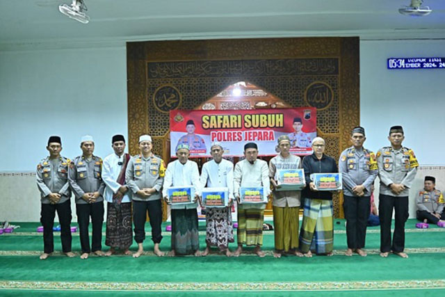 Kapolres Jepara Gelar Safari Subuh Berjamaah