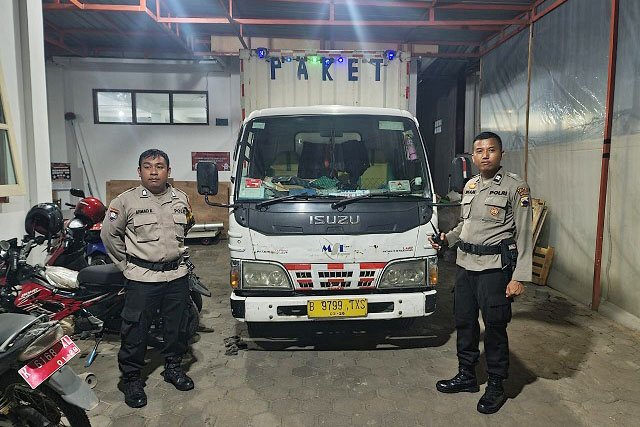Polres Jepara Kawal Distribusi Logistik Pilkada 2024 Tahap I