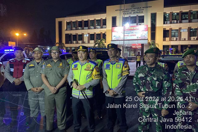 TNI-Polri Gelar Patroli Skala Besar di Jepara Saat Akhir Pekan