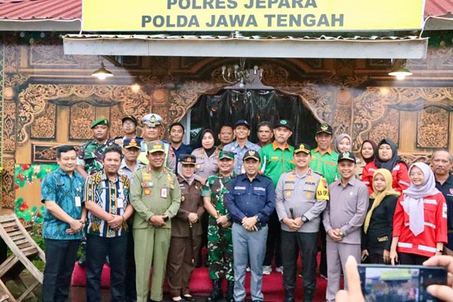 Kapolres Jepara Bersama Forkopimda Cek Pospam, Posyan Hingga Gereja