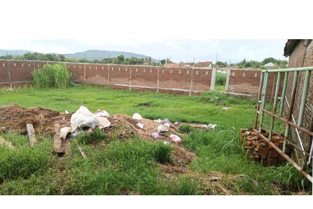 Warga Bangun Pagar Tembok Permanen di Tanah Aset Desa Kalirejo, Tukar Guling?