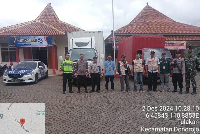 Polisi Kawal Distribusi Logistik Pilkada Dari PPK ke Gudang KPU Jepara