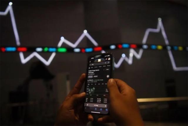 Pemerintah Wajib Segera Sikapi Tren Pelemahan IHSG