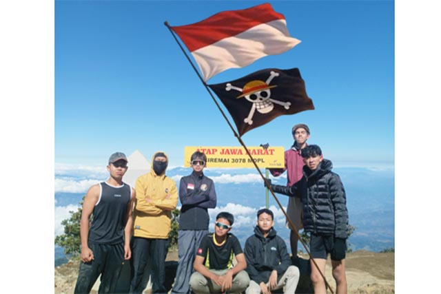 Bendera Merah Putih Harus Berkibar Lebih Tinggi Dibanding Bendera One Piece
