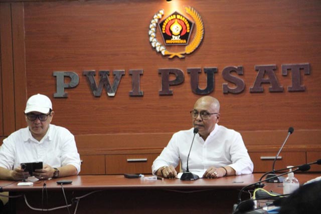 PWI Sikapi Pencabutan Kartu Liputan Istana Wartawan CNN Indonesia