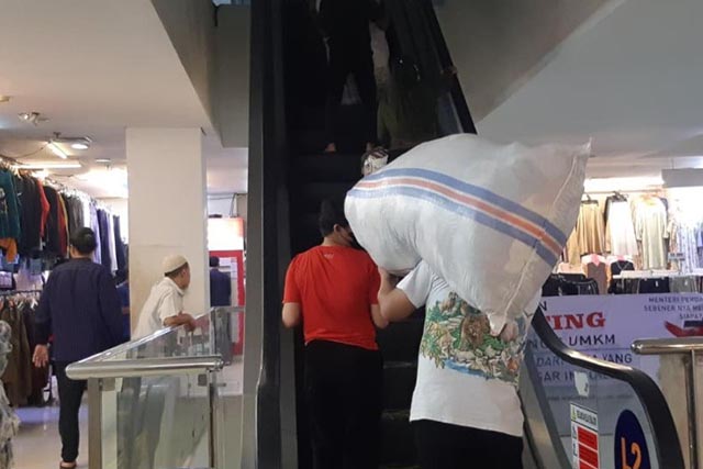 Jangankan Ekonomi, Thrifting Pakaian Bekas Aja Kian Sulit